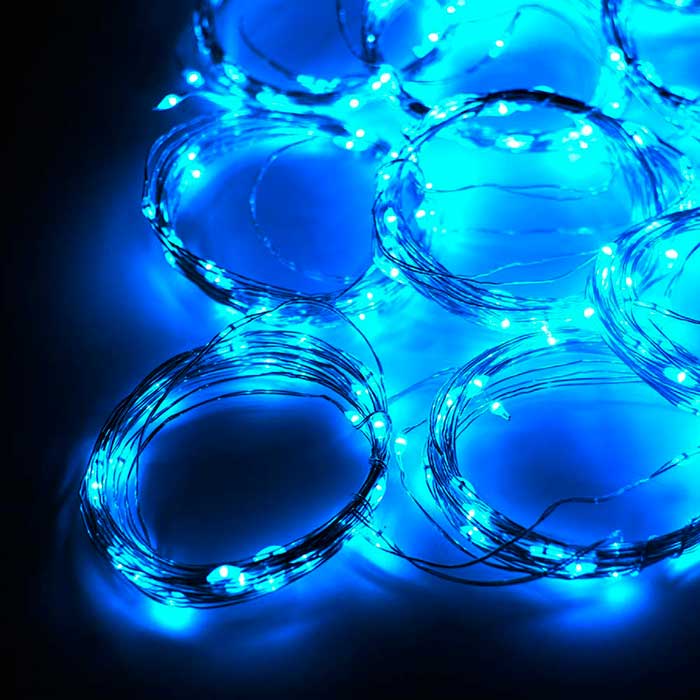 With the included remote control, you can choose between 8 different light curtain flashing modes!