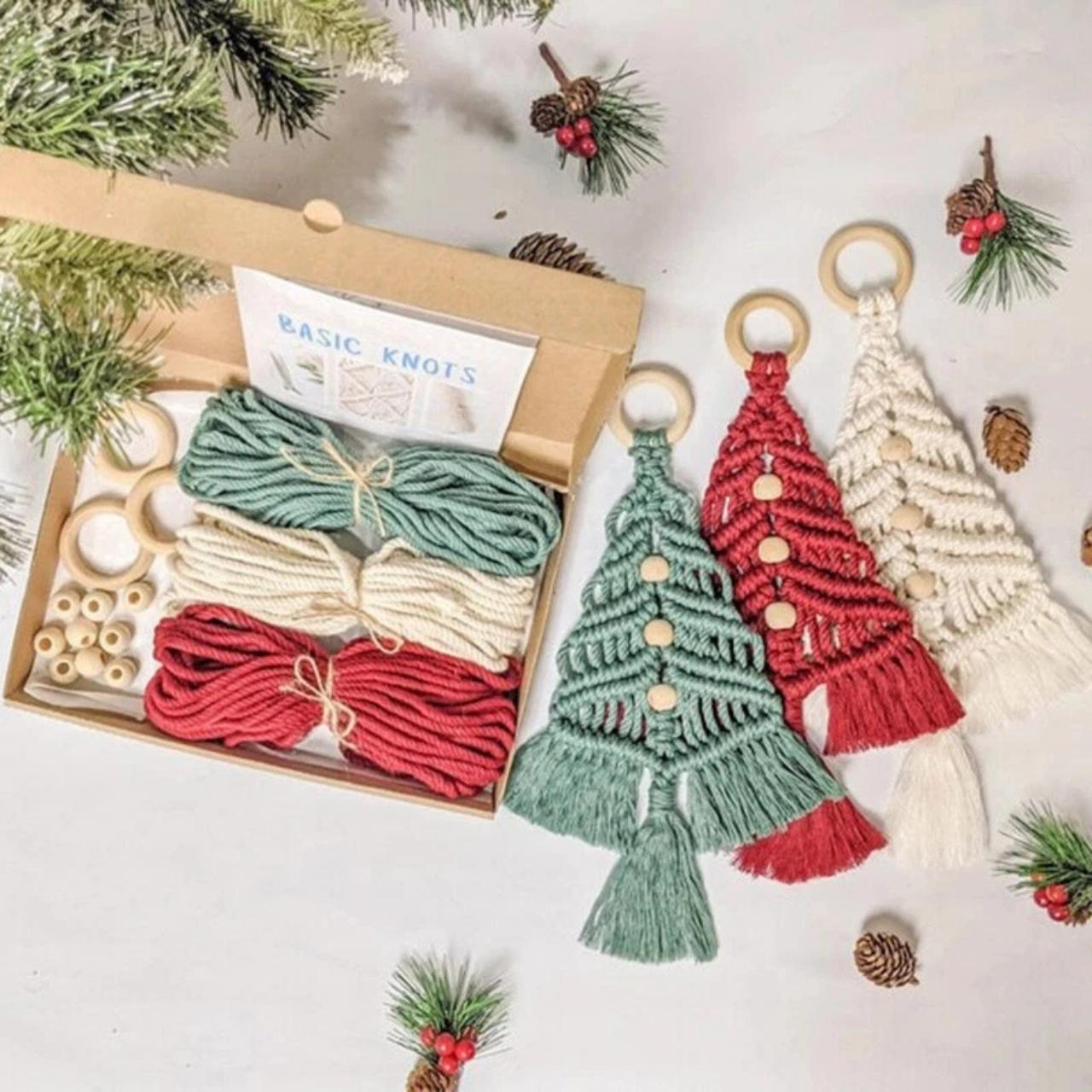CraftKit, Christmas macrame ornament kit - Image 9