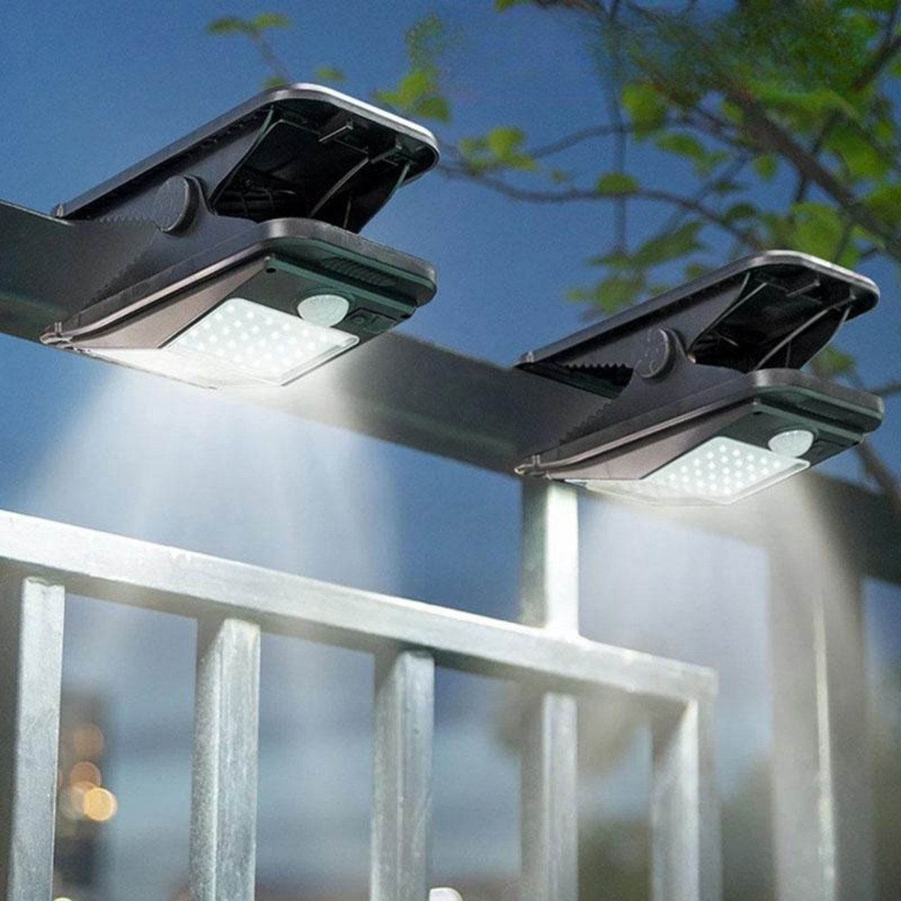 DeckClip, Solar Garden Light with Clip and Motion Sensor - Image 12