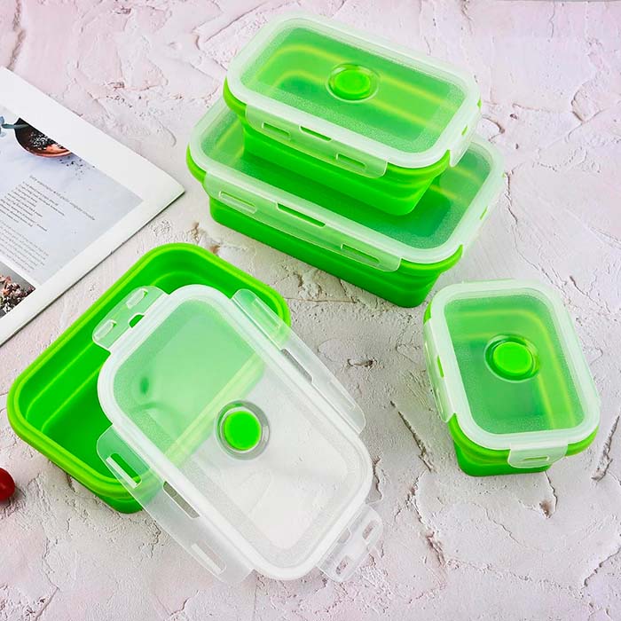 The food container is watertight so it doesn't leak!