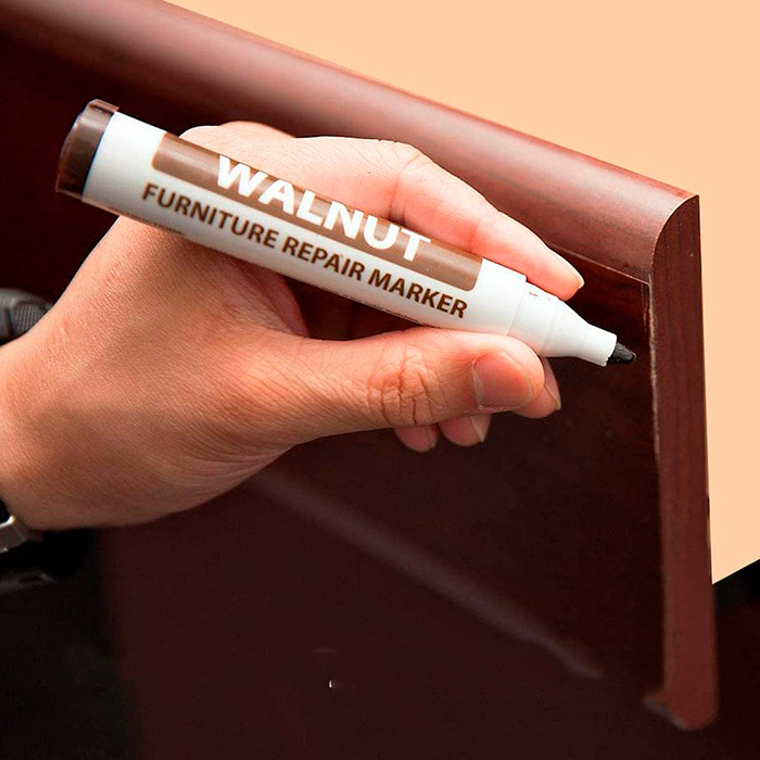 You get 8 different colours in the wood repair set - oak, cherry, walnut, mahogany, maple and black, grey and white!