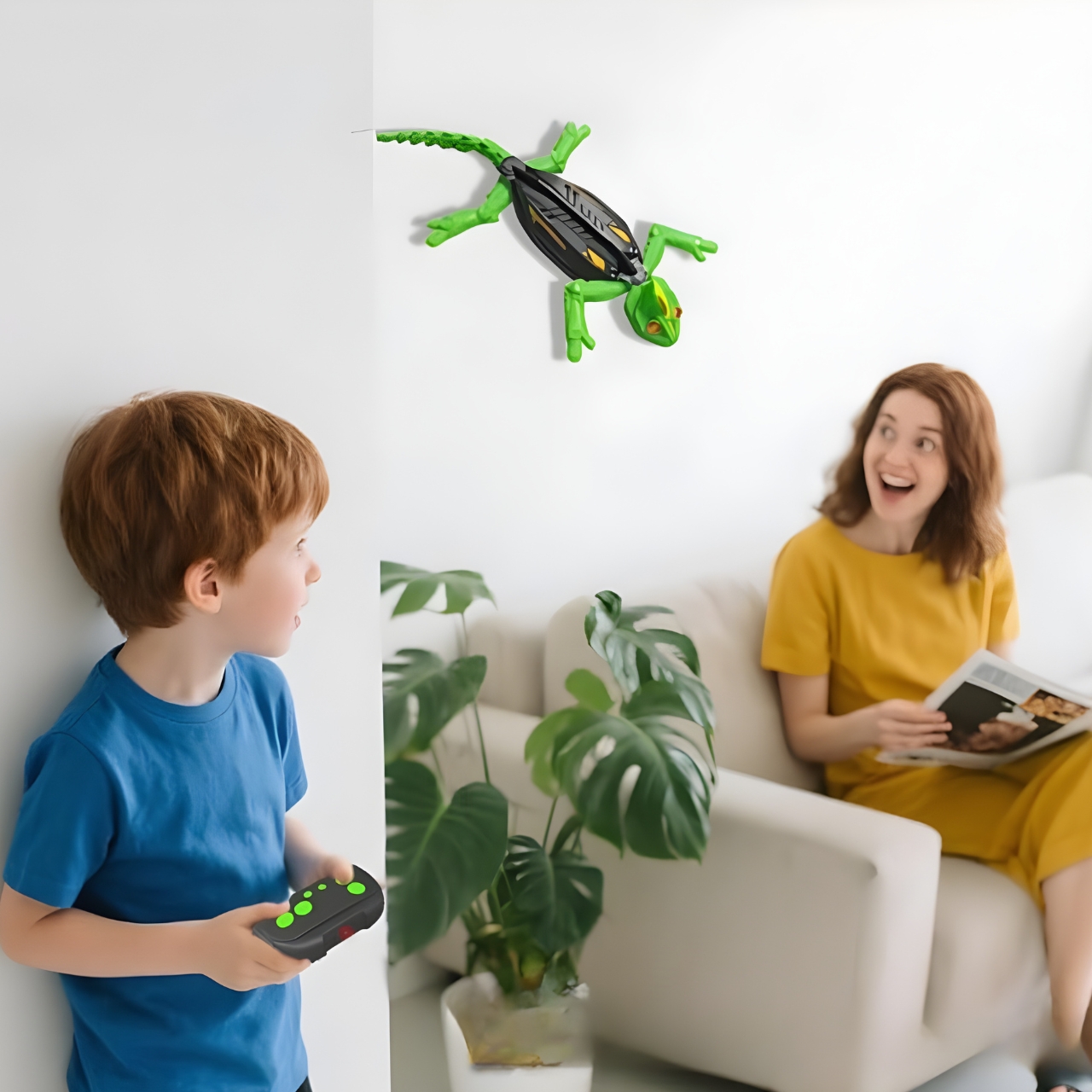 Gecko, a remote-controlled lizard that climbs on floors and walls - Image 9
