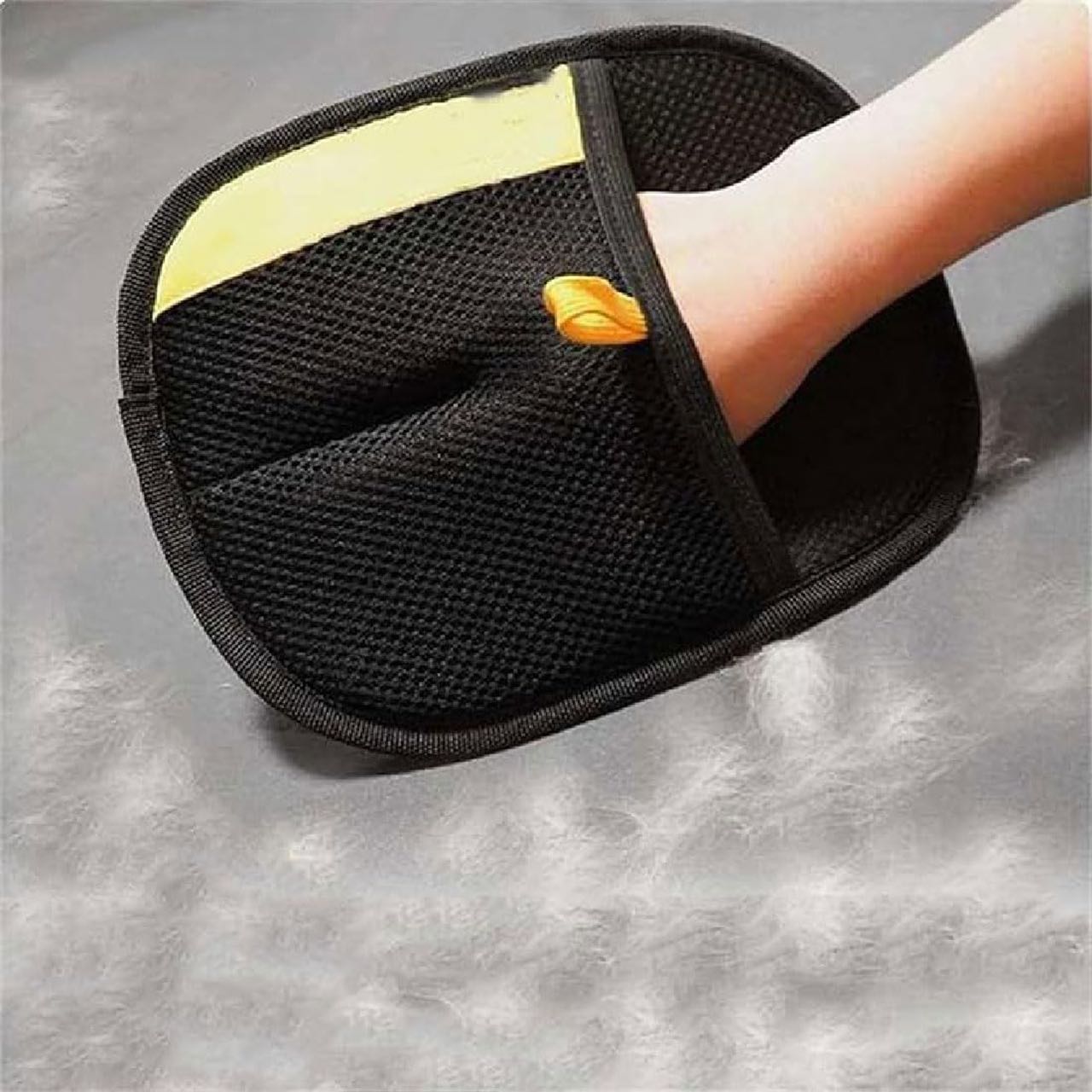 GroomyGlove - anti-static glove for pet hair removal - Image 3