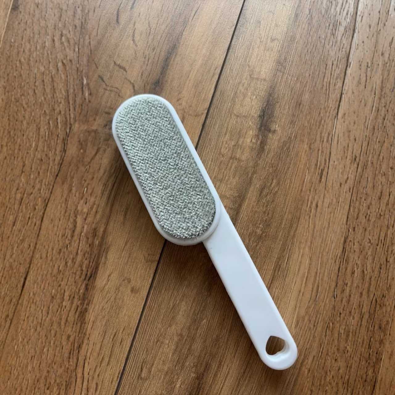 HandHeld, brush for removing hair and lint - Image 6