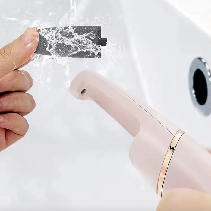 Heely, the electric roller for removing hard skin on heels - Image 6