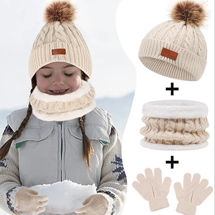 The knitted set warms on cold winter days and offers unparalleled comfort!