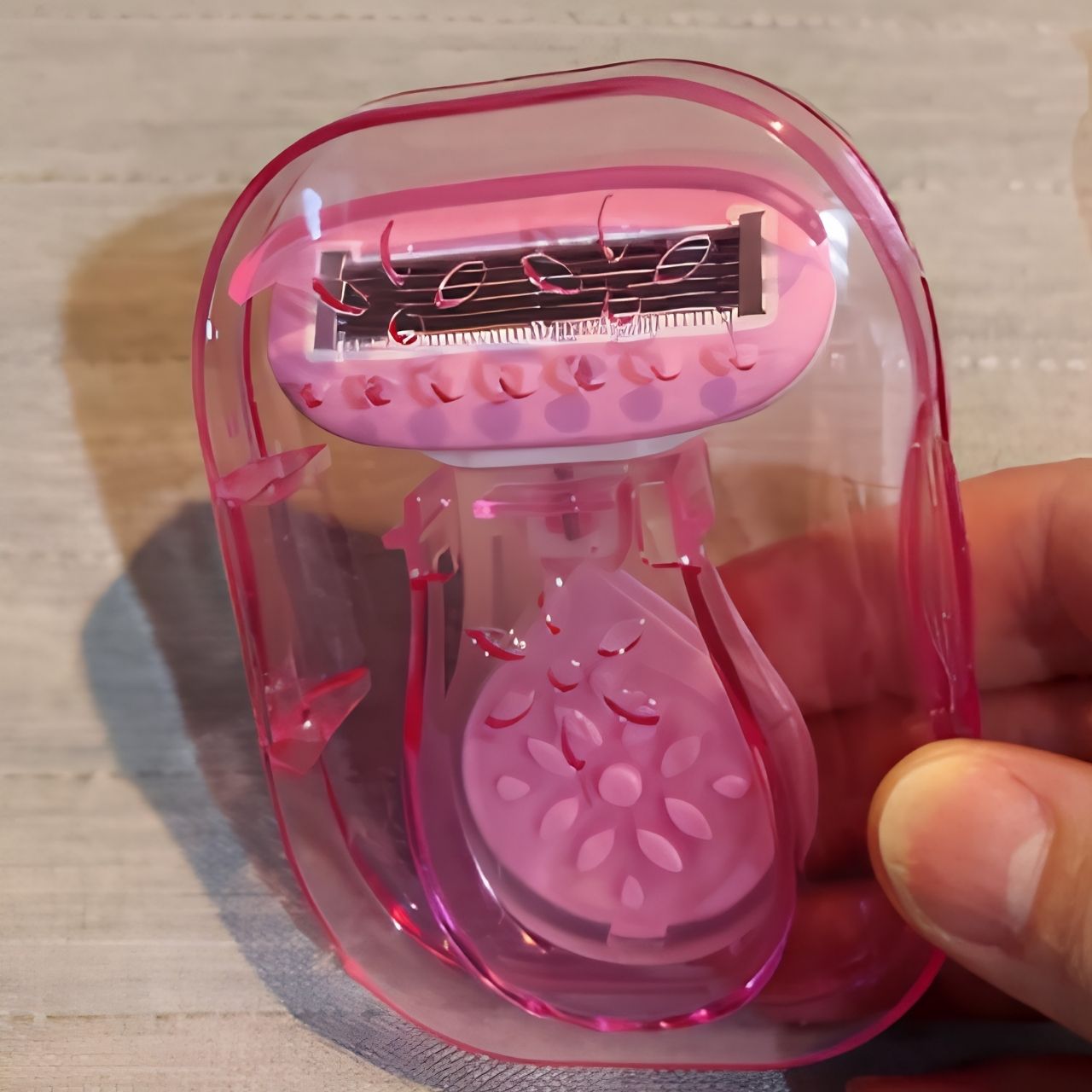 Portable razor for women, LadyBlade - Image 5