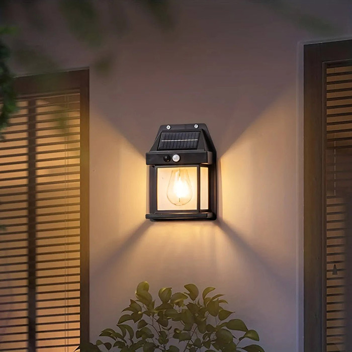Built-in motion sensor to automatically switch lights on/off when motion is detected.