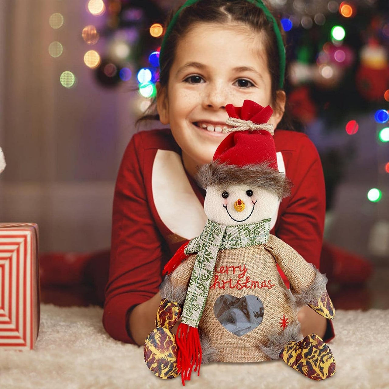 SnowMan, a unique snowman-shaped gift bag - Image 3