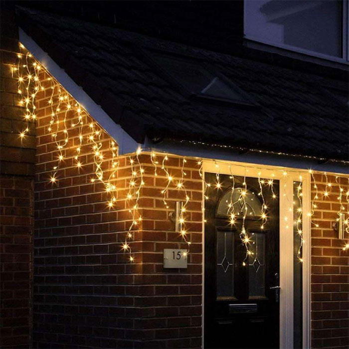 15 metres of light chain gives you a creative and varied layout.