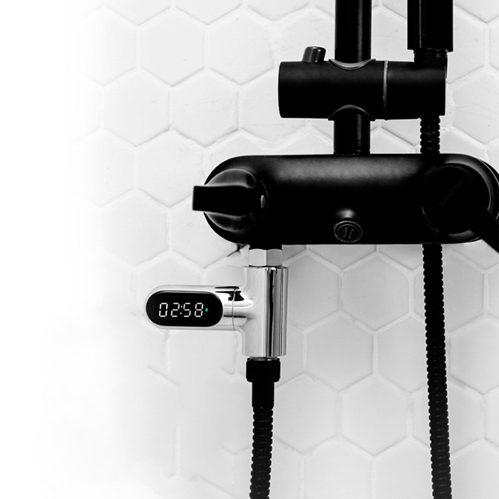 You can monitor the water temperature and the amount of time spent in the shower on the LED display.