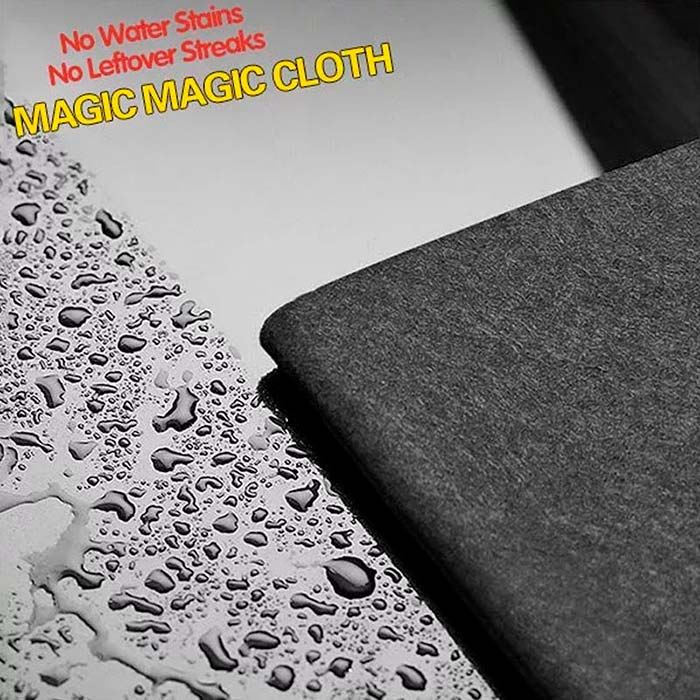 The microfibre cloth absorbs water extremely quickly and cleans dirt in one swipe!