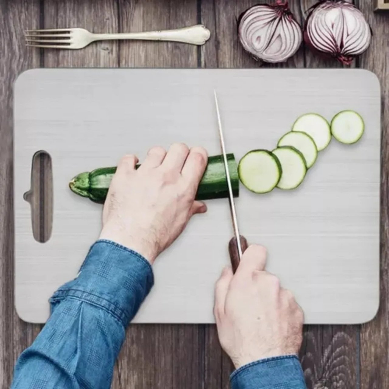TitanBoard, the versatile food cutting board - Image 3
