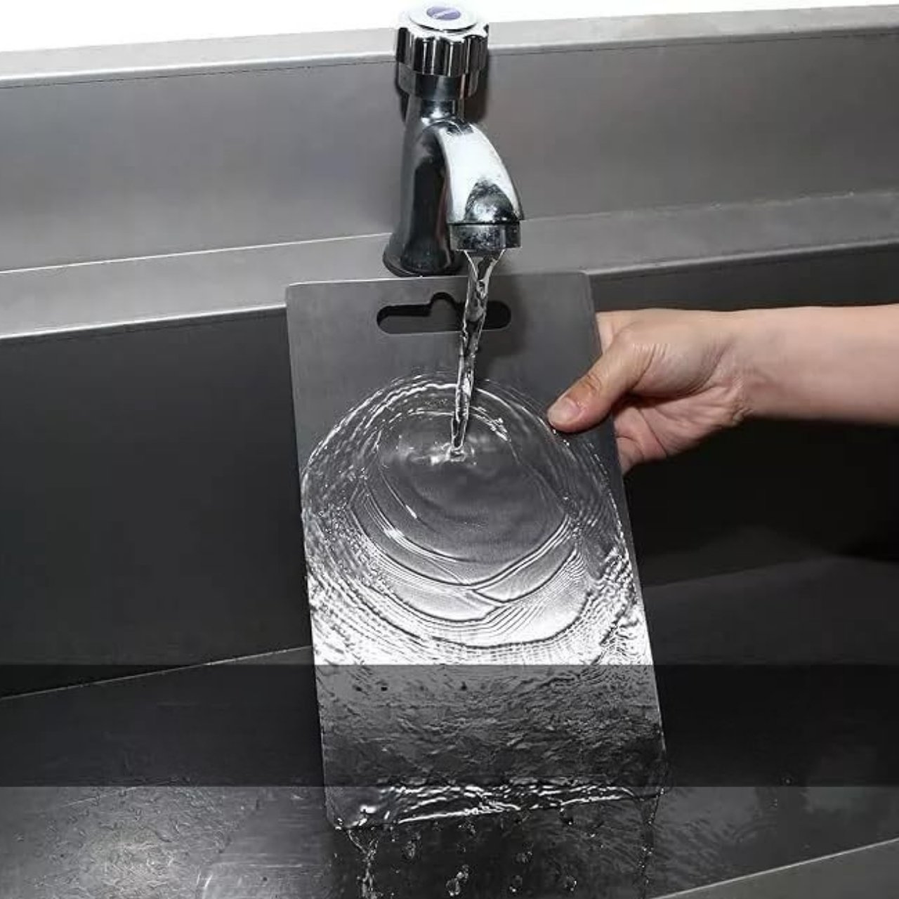 TitanBoard, the versatile food cutting board - Image 4
