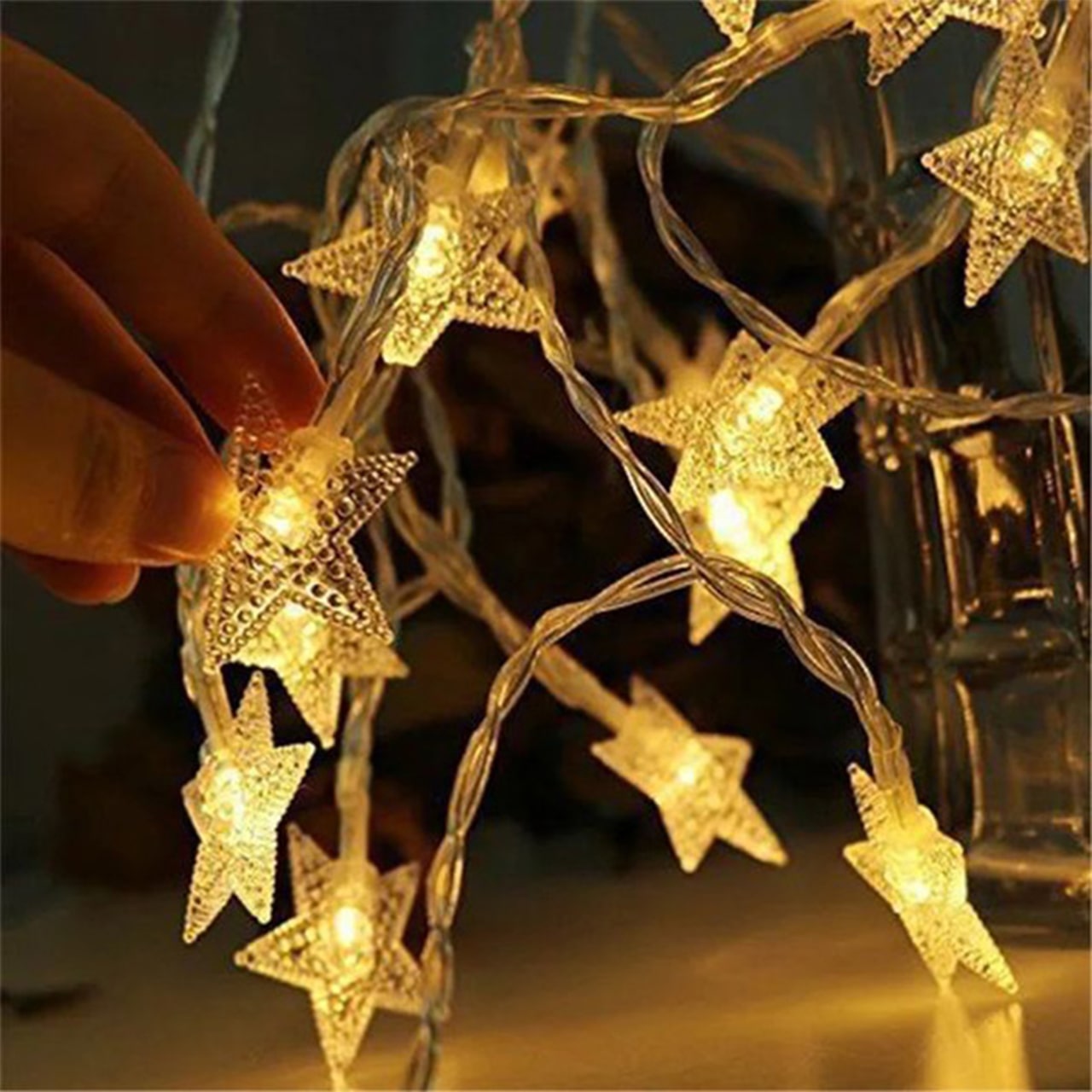 LED star lights are suitable for indoor and outdoor decoration as they are suitable for different weather conditions!