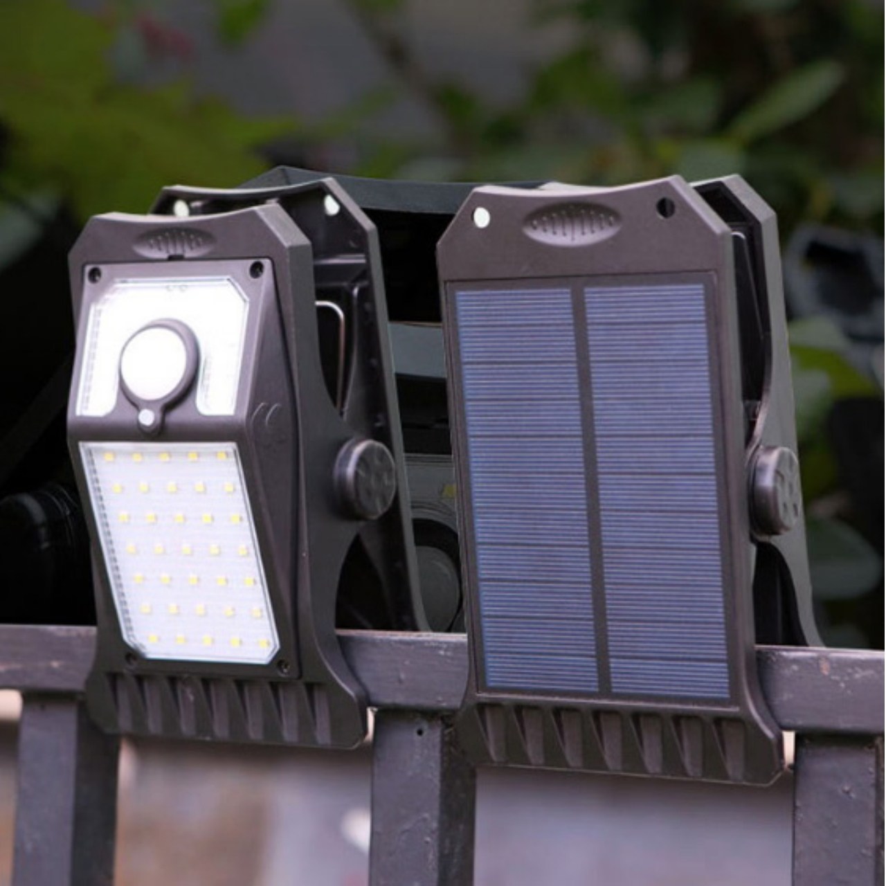 DeckClip, Solar Garden Light with Clip and Motion Sensor - Image 1